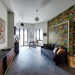 Appartamento Little Nest Cenisio Monumentale, Milano